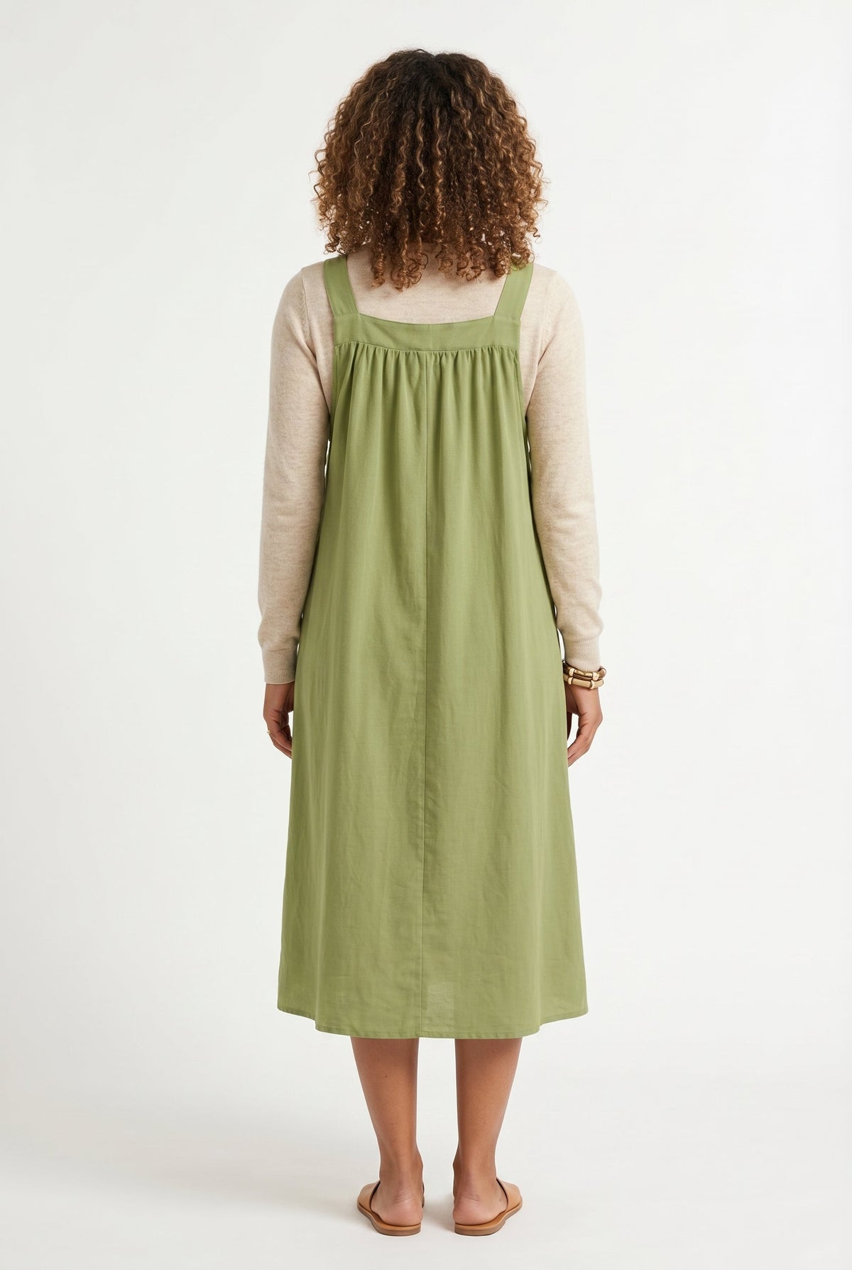 Elara Pinafore